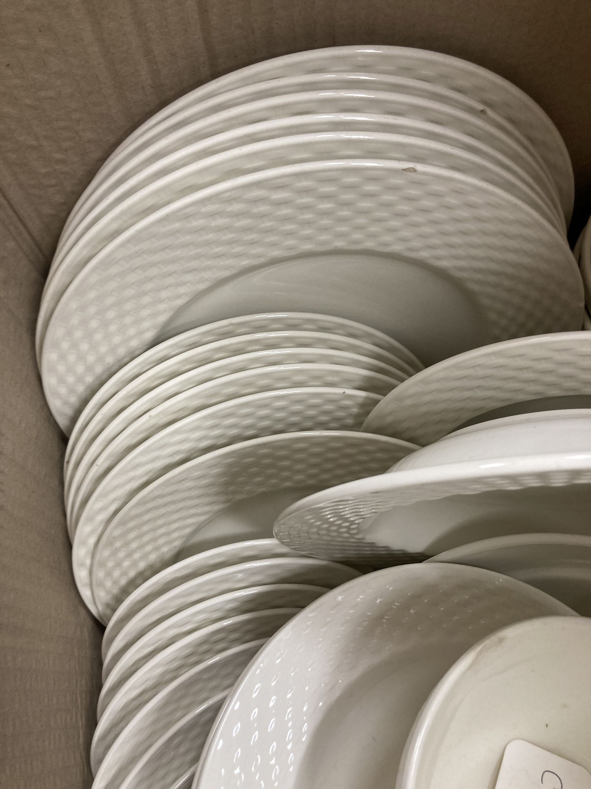 An Italian creamware dinner service